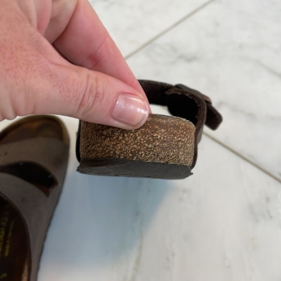 Birkenstock two-strap leather sandal - Picture 3 of 10